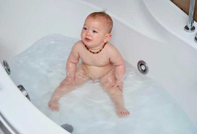 Сколько раз в неделю купать новорожденного после месяца