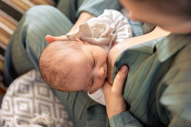 Общие ошибки при удерживании грудничка столбиком