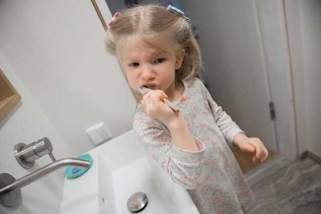 Когда обращаться к врачу при прорезывании