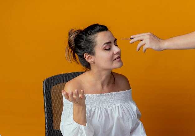 Литература тоже может стать надежным компаньоном на этом пути. Чтение книг, в которых отражены личные истории борьбы и преодоления, не только отвлекает, но и показывает, что перемены возможны. Важно помнить о времени, проведенном в кругу семьи и близких, ведь искреннее взаимодействие часто приносит облегчение и поддержку.