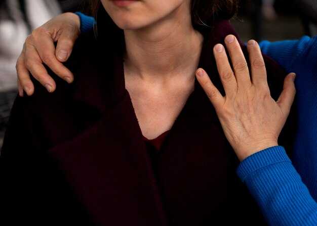 Для тех, кто испытывает непреодолимые трудности, важно понимать, что существует множество альтернатив. В первую очередь, стоит рассмотреть помощь специалистов. Обращение к психологу или психиатру может стать первым шагом к осознанию своей ситуации и поиску решения. Профессиональная поддержка обеспечит безопасное пространство для обсуждения глубинных переживаний.