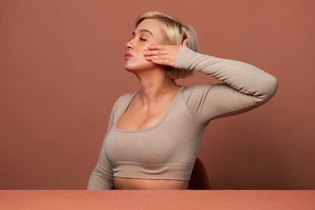 Косметические процедуры для уменьшения второго подбородка