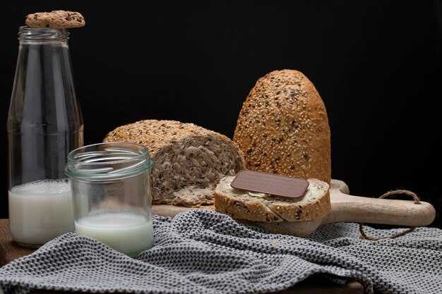 Польза черного хлеба для кормящей матери