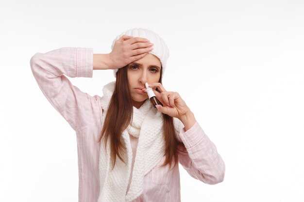 Как правильно использовать левомеколь в носу