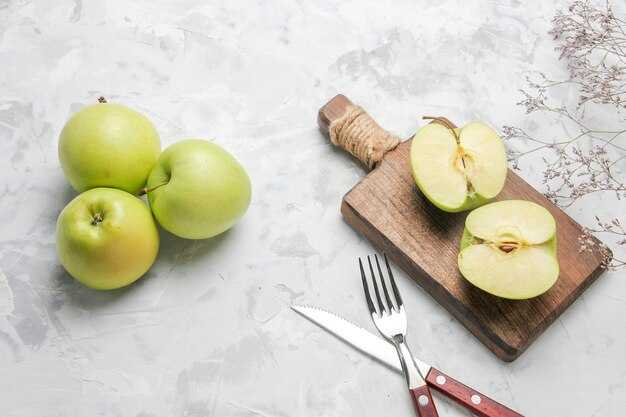 Зеленые яблоки и риск колик у новорожденного